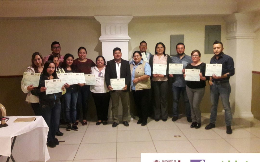 Colectivos y funcionarios municipales del Municipio de Salcajá sensibilizados con aprendizaje en vocabulario básico en lengua de señas para una comunicación Inclusiva.