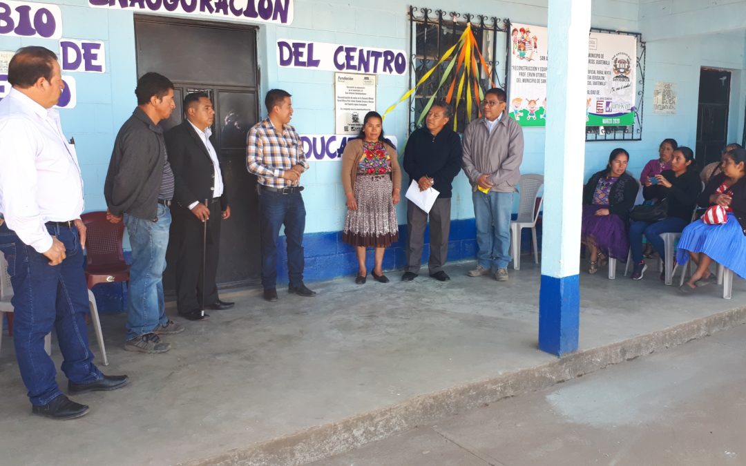 Emotivo acto inaugural de la reconstrucción de aulas en el Municipio de San Antonio Sacatepéquez.