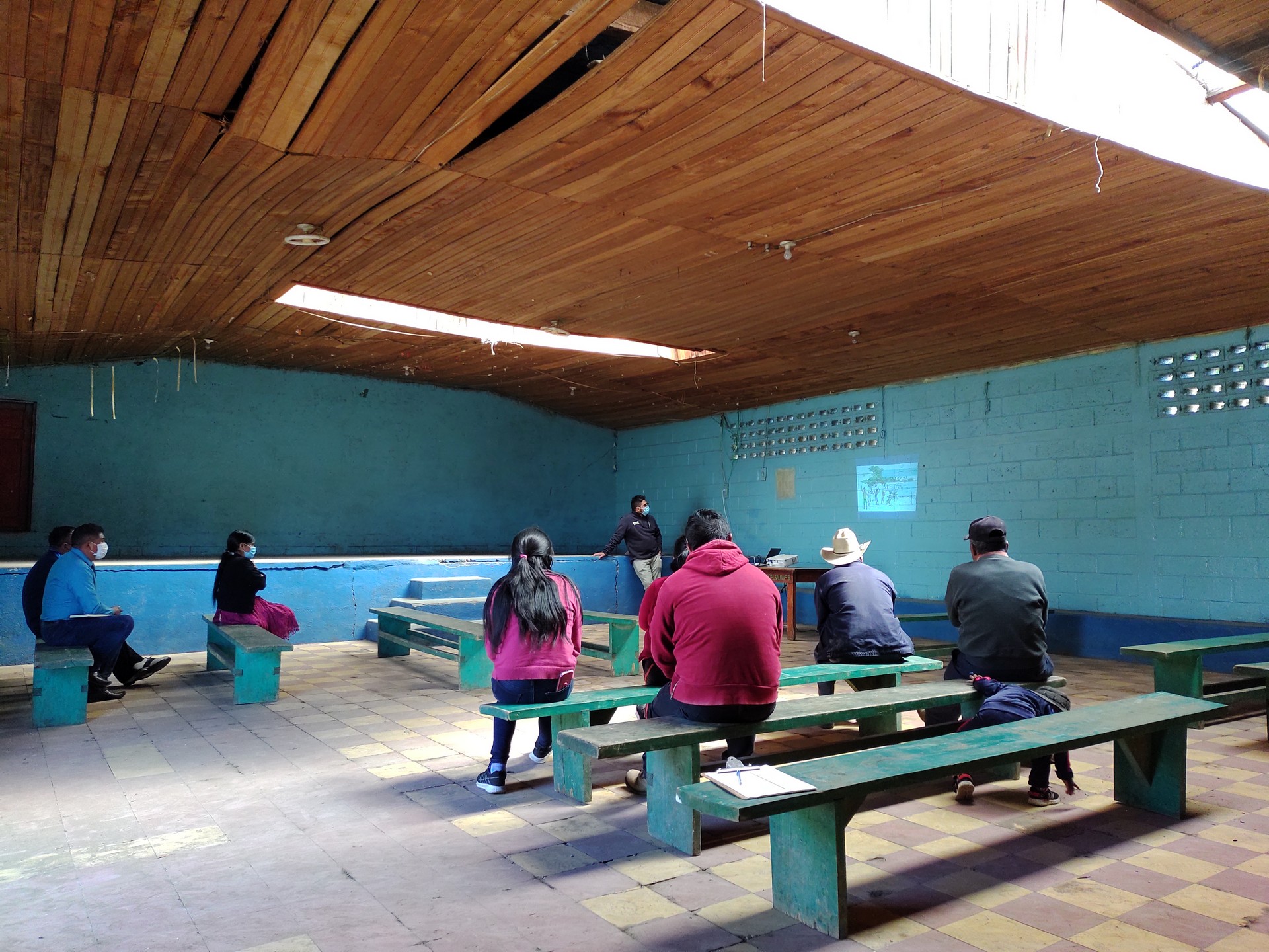 MUNI-K´at aborda taller para identificar las amenazas relacionadas al cambio climático, en el municipio de San Antonio Sacatepéquez.