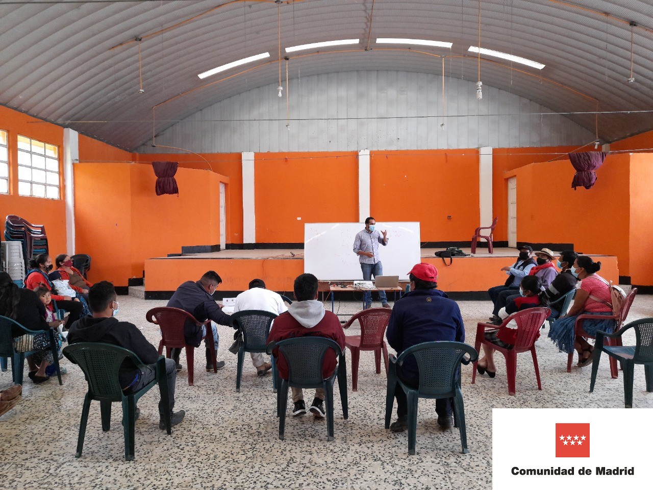 Agricultores de las comunidades de las Barrancas y Vista Hermosa del municipio de San Antonio Sacatepéquez,  fortalecen sus conocimientos sobre producción de papa y diversificación agrícola.