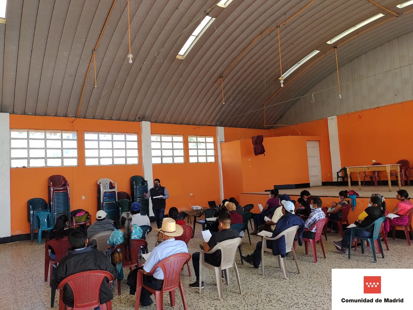 Agricultores de las comunidades de las Barrancas y Vista Hermosa del municipio de San Antonio Sacatepéquez  fortalecen sus conocimientos sobre manejo integral de cuencas.