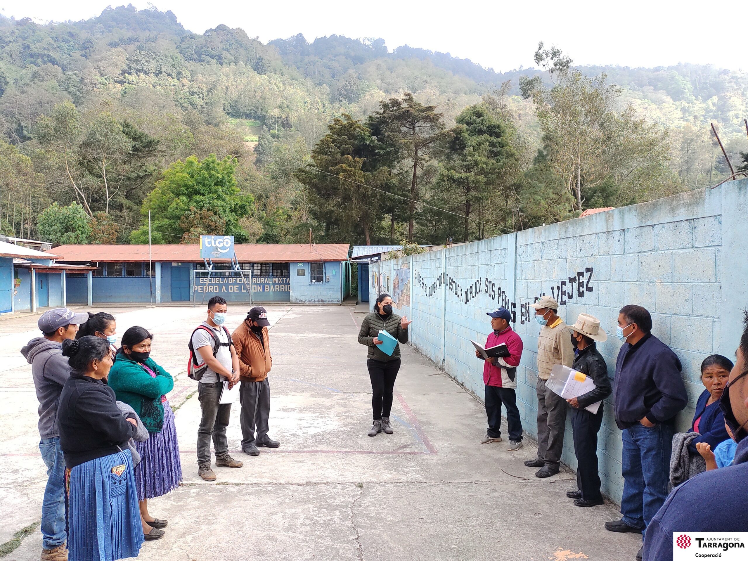 Se imparte taller sobre higiene y prevención del COVID-19, en el Cantón Tojchiná del municipio de San Antonio Sacatepéquez.