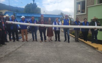 Entrega de tubería para el proyecto de agua en sector Los  López,  Aldea Villa Hermosa, de Esquipulas Palo Gordo, financiado por el Gobierno de Baleares.