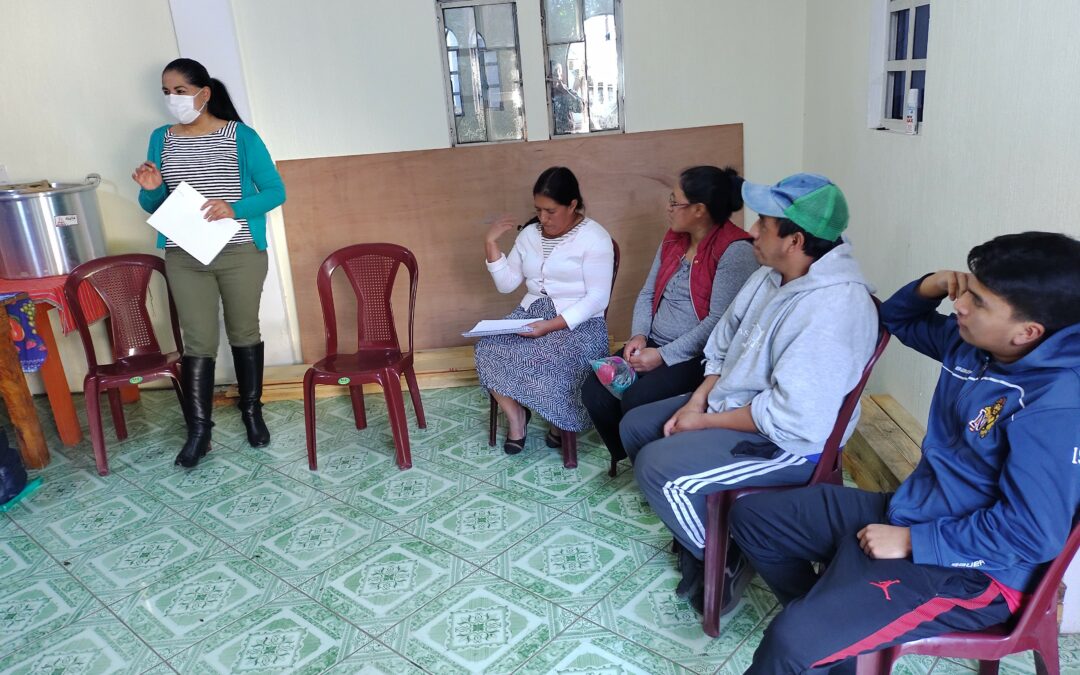 Se realiza reunión con agricultores de la comunidad de San Miguel de los Altos para promover la constitución de una cooperativa agrícola en el municipio de San Antonio Sacatepéquez.